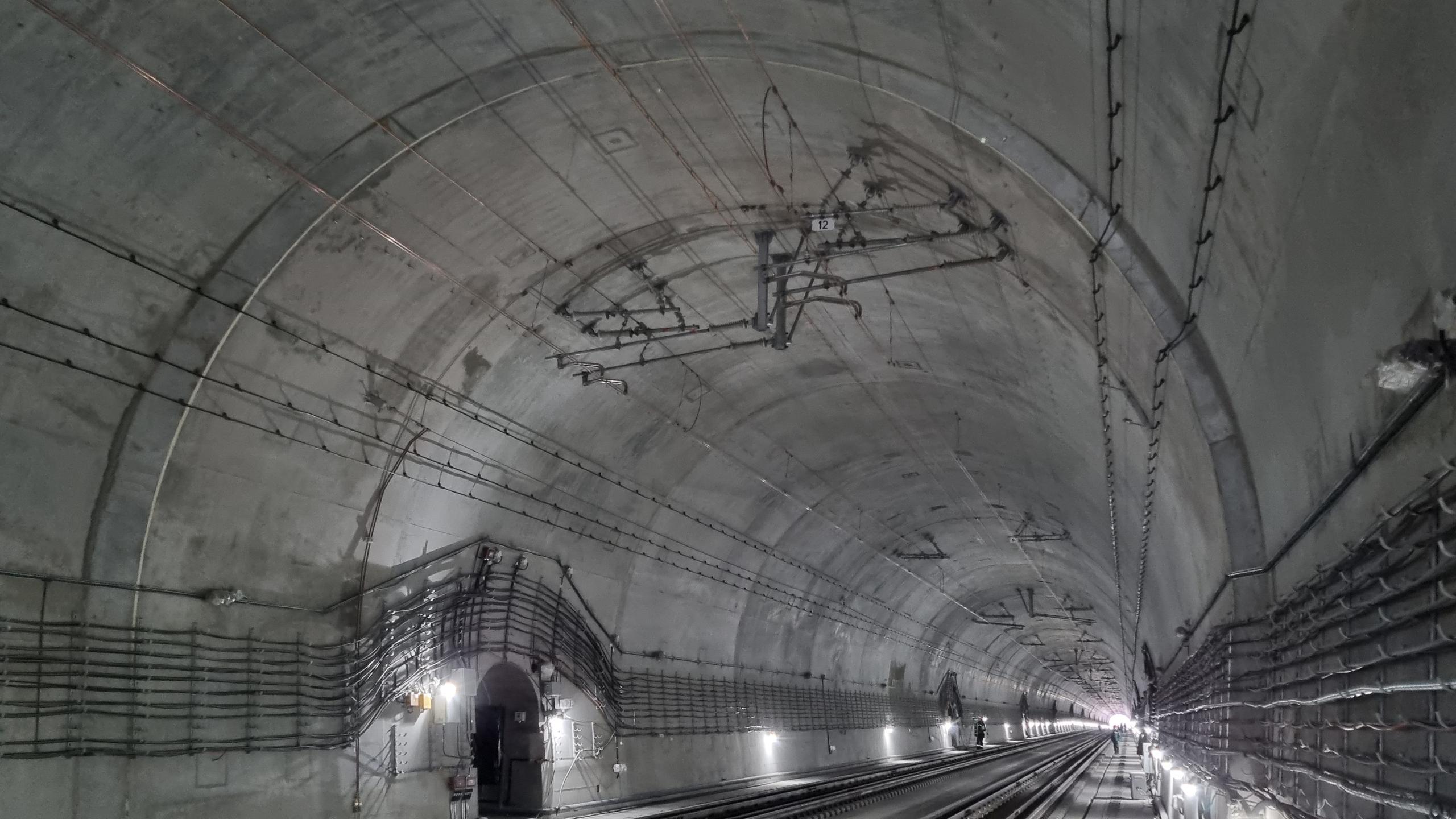 Завершающие работы по прокладке туннеля